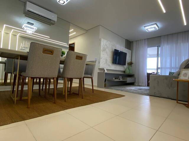 #215 - Apartamento para Venda em Praia Grande - SP